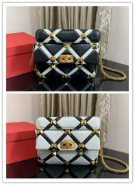 Picture of Valentino Handbags _SKUfw119534812fw